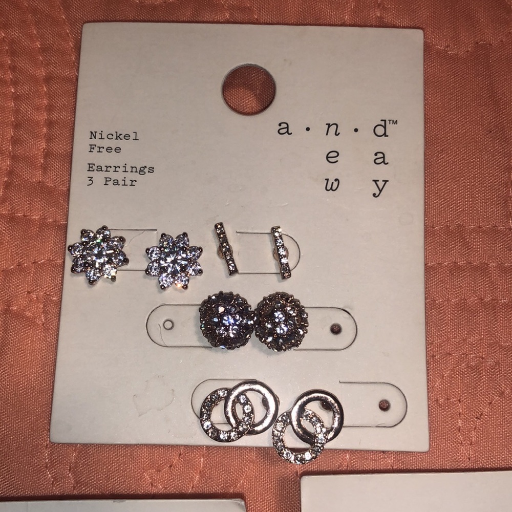 Target Earrings - Picture 6 of 8
